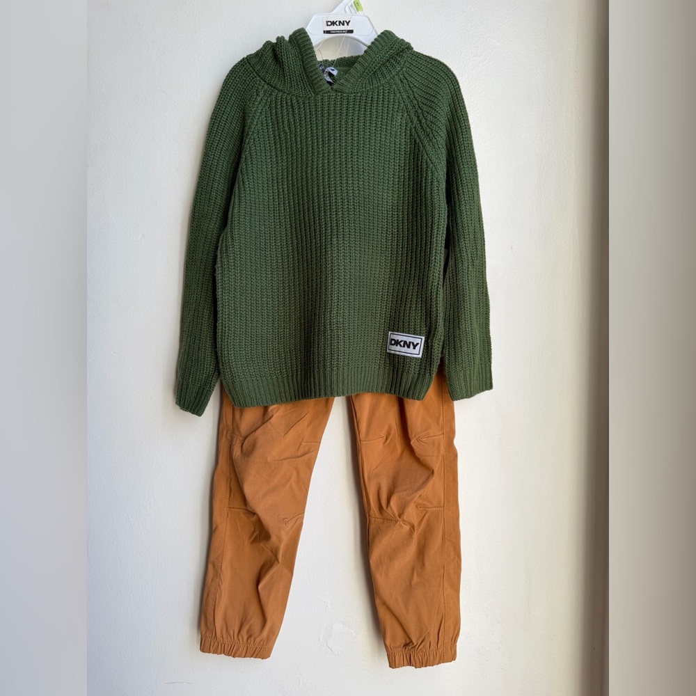 DKNY children's green knitted hoodie  Sweater and tan pants. Set Size 4T  New